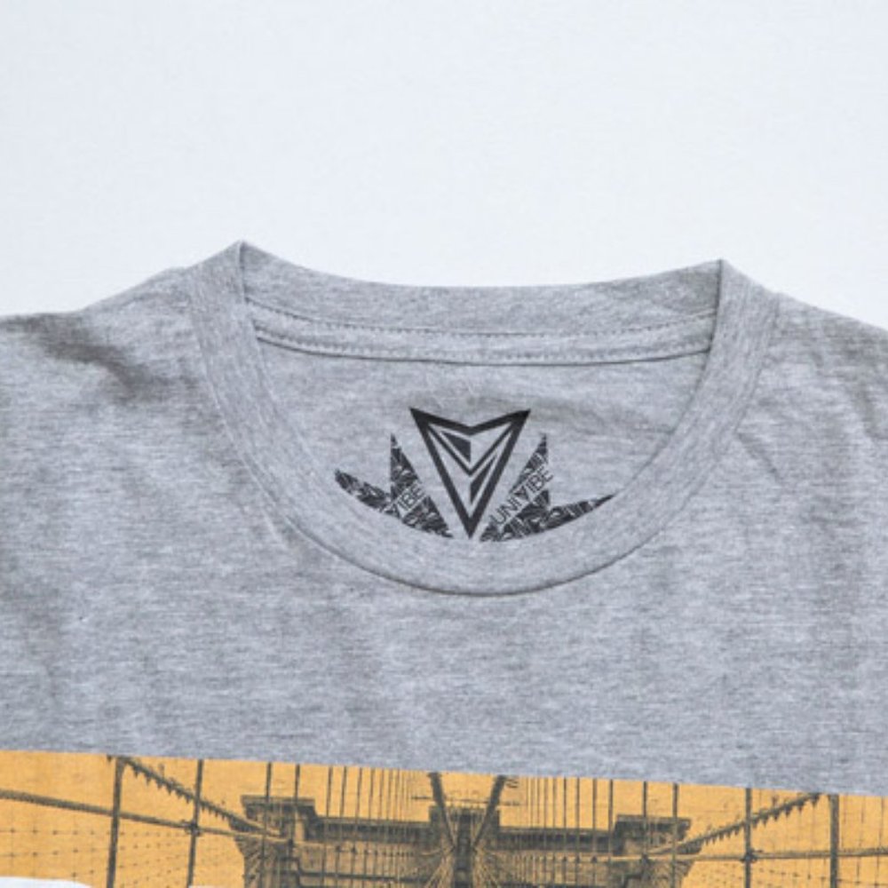 UNIVIBE Grey Brooklyn Bridge NYC Photography Art T-Shirt - Picture 5 of 5